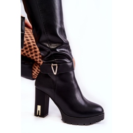 PG1 Klassiska svarta Kornelli-läderstövlar på en bar 1