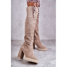 PA2 Fashionabla mocka beige musketerstövlar Estrela 1