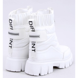 PA1 Isolerade snöstövlar från Joanie White vit 2