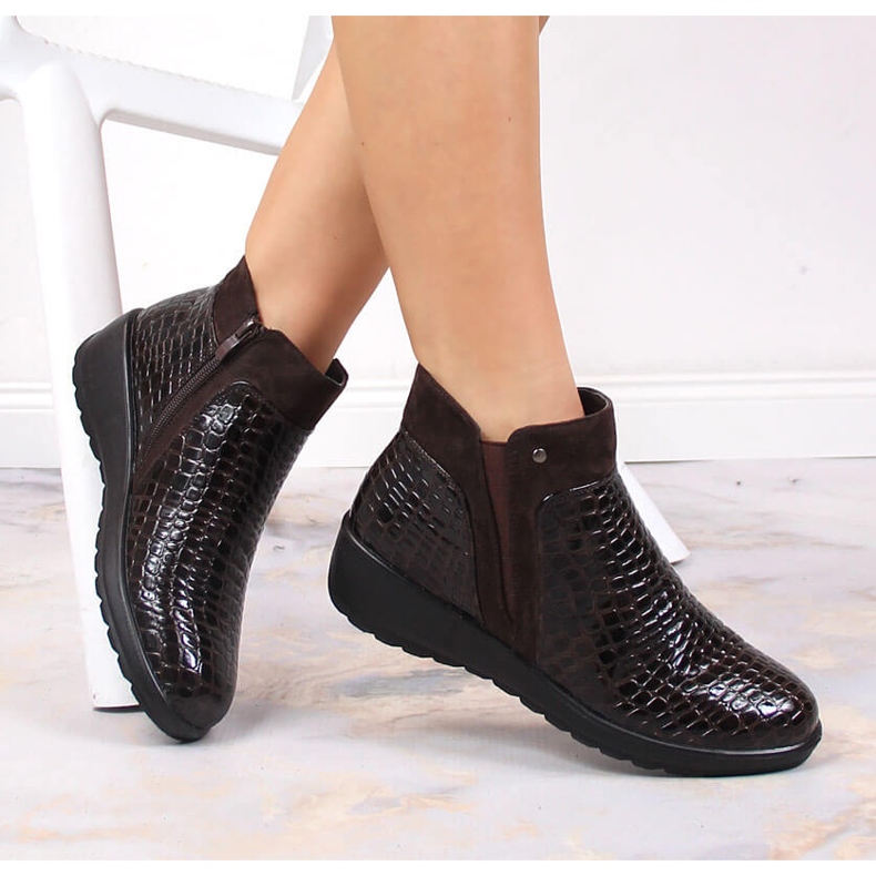 Bruna damstövlar på kilklack, brun T.Sokolski 1