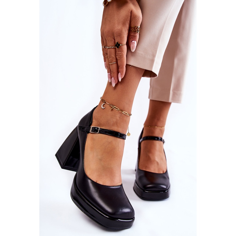 PA2 Läderpumpar på tjocka klackar Svart Tina 1