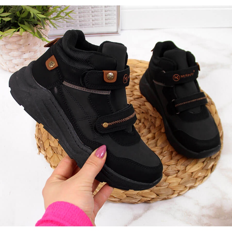 Svarta pojkstövlar med kardborreband McKeylor 1