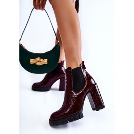 Patentboots med ormmönster på vinröd klack 2
