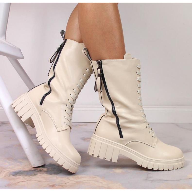 Skinnisolerade stövlar Artiker W HBH38B beige 2