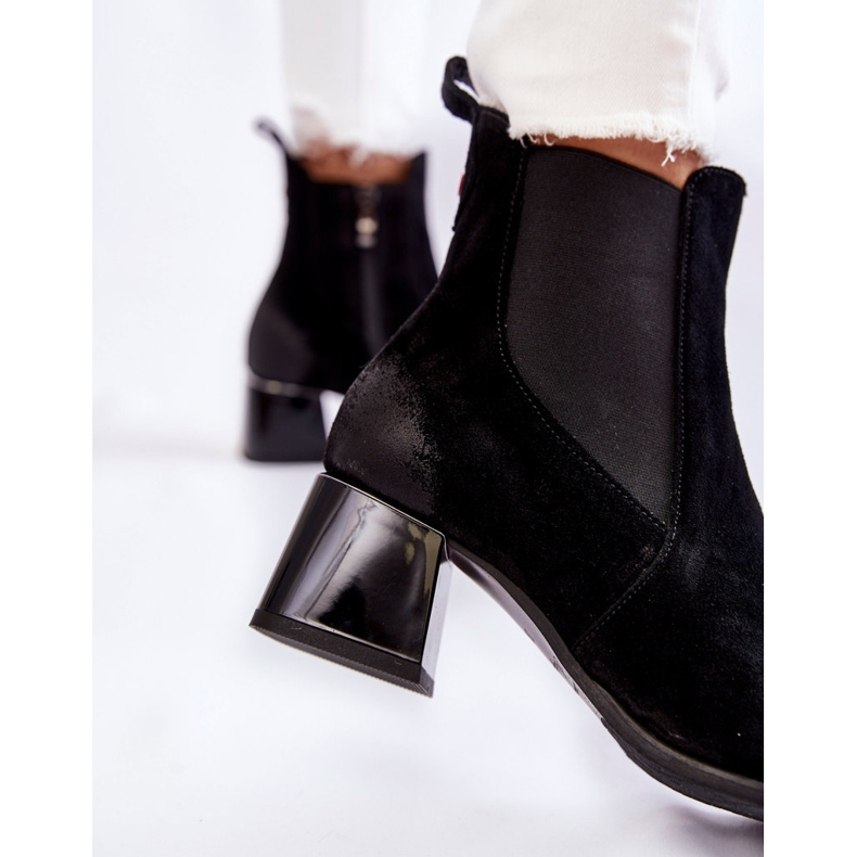 Damkängor i mocka på klack Svart Berit 2