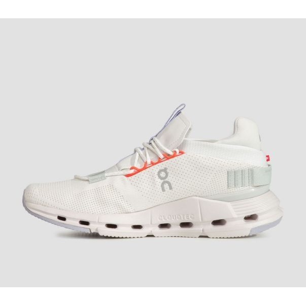 On Running På att köra Cloudnova W 2698982 vit 1