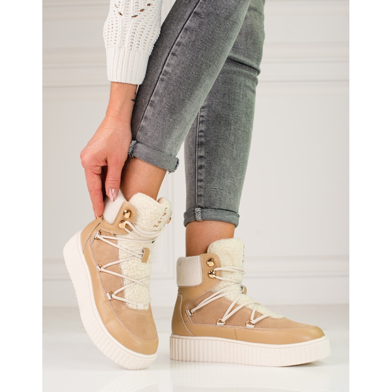 Kvinnors beige läder snöstövlar Shelovet på plattformen brun 1