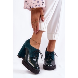 PA2 Fashionabla mockalackerade stövlar på Green Carisa-plattformen grön 1