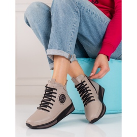 Damsneakers på Shelovet-plattformen gjorda av naturligt läder beige 1