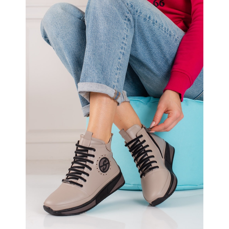 Damsneakers på Shelovet-plattformen gjorda av naturligt läder beige 1