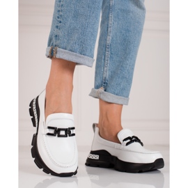 Vita damskor gjorda av Shelovet-läder 2