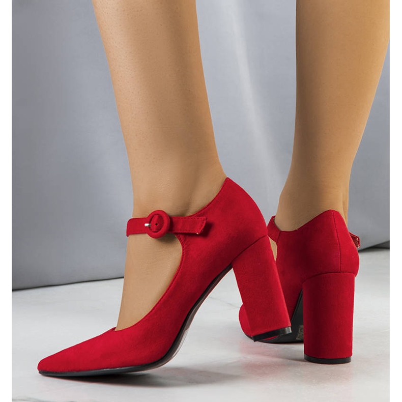 PA1 Röda pumps på Keller-stolpen 1