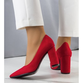 PA1 Röda pumps på Melvilposten 1