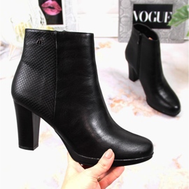 Isolerade höga klackar M.Daszyński W SAN8B svart 1