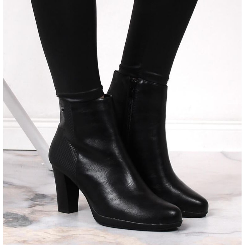 Isolerade höga klackar M.Daszyński W SAN8B svart 2