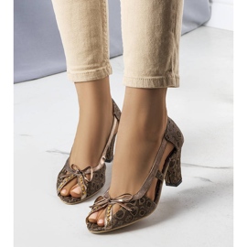 PA1 Bruna högklackade pumps från Lavra koppar 1