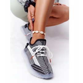 PA1 Sportskor på en Gel Sole Black Freestyler vit svart 4