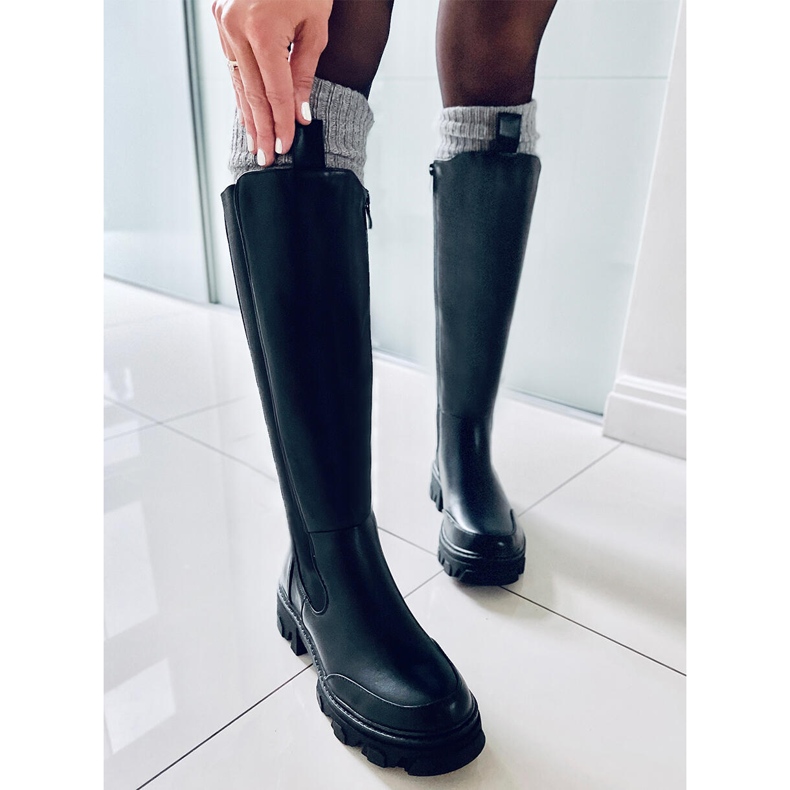 PA1 Stövlar med elastisk ovandel från Roberts Black svart 2