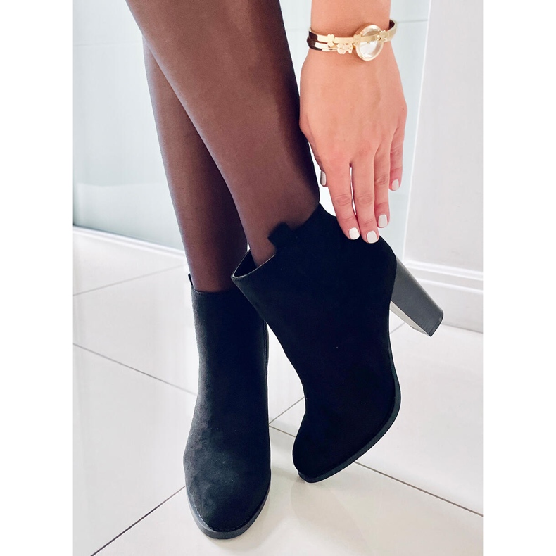 Klassiska svarta höga klackar UK09P Svart 1