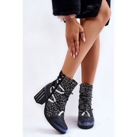 Högklackat läder för kvinnor Maciejka 05605-01 Svart och vit 1