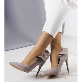 BM Gråa frillklackar från Jasmis 2