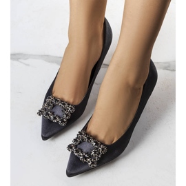 BM Svarta högklackade pumps från Lukis 1