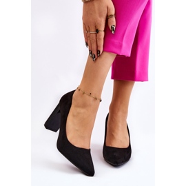 Mocka Pumps På En Moderiktig Klack Svart Estellia 1