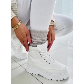 BM Snövit vandringskängor 2