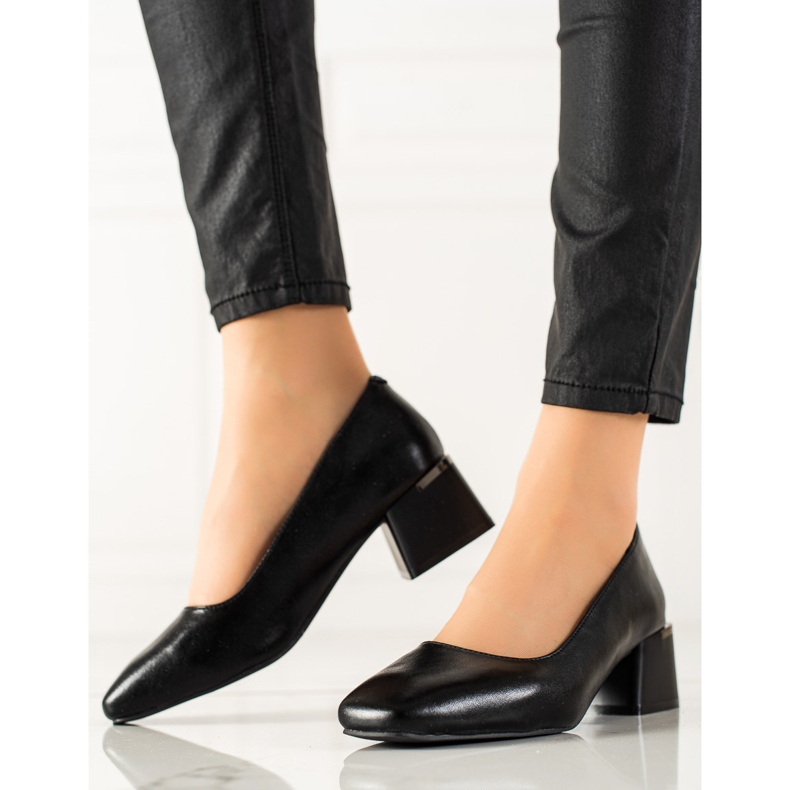 Snygga pumps höga klackar La.Fi svart 1