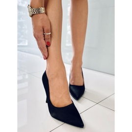 PA1 Pumps med unik klack från Lesley Black svart 1