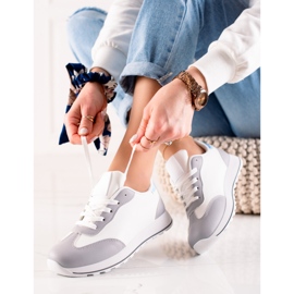 TRENDI Klassiska sportskor gjorda av ekologiskt läder vit grå 1