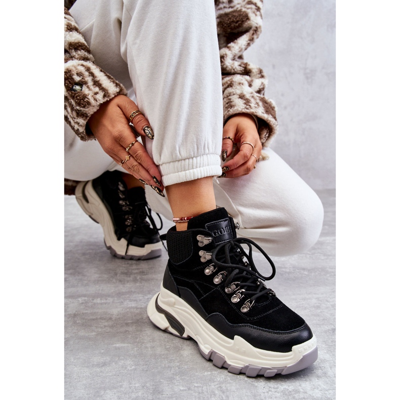 Höga sportskor för kvinnor GOE KK2N4098 Svart 1