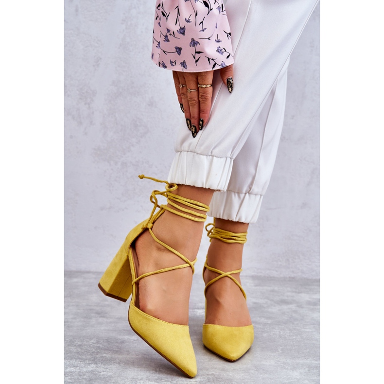 PA1 Classic Lace Up Mocka Pumps Yellow Lucira gul 1