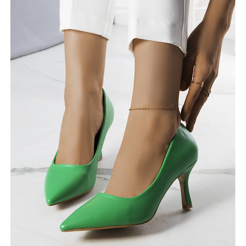 BM Gröna lågklackade pumps från Jayda 1