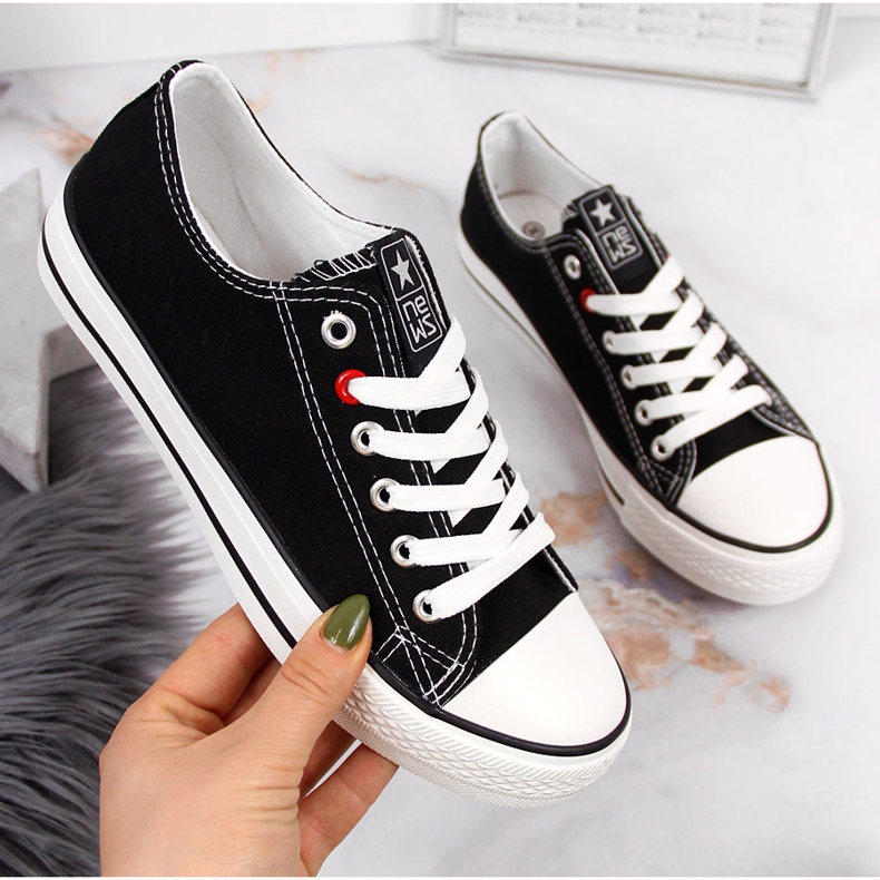 News Svart textil låga sneakers NYHETER 2