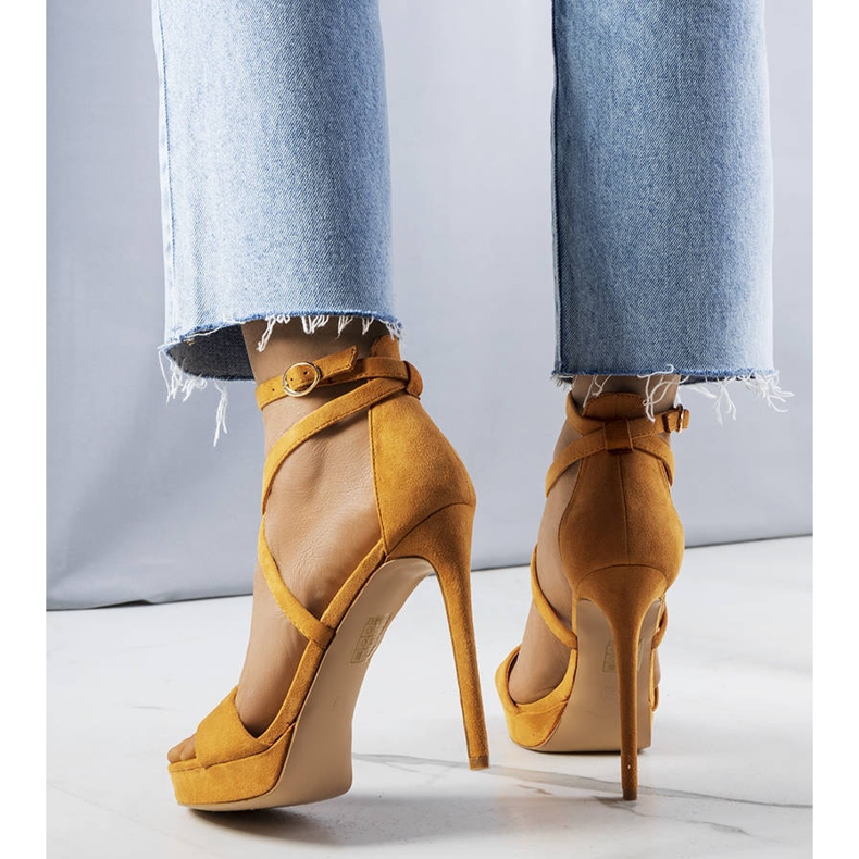 PA1 Camel högklackade sandaler från Dorian brun gul 1