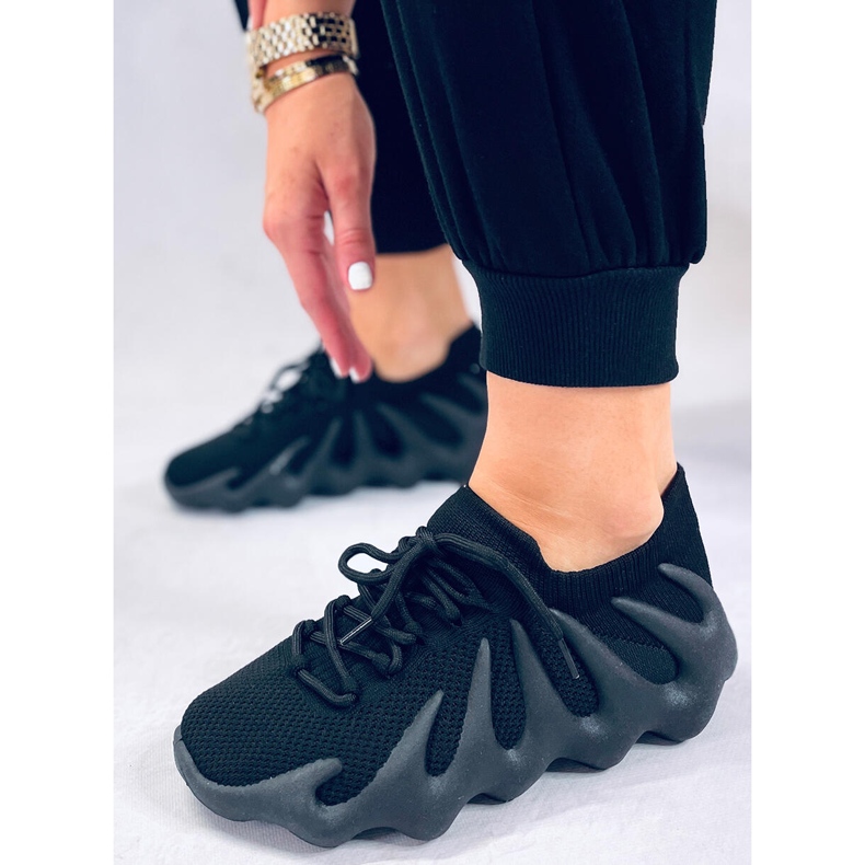 BM Eaton svarta strumpor 2