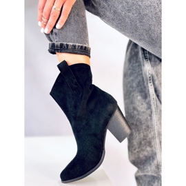 BM Douglas svarta genombrutna cowboystövlar 1