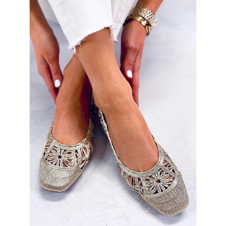 BM Genombrutna ballerinor Sarita Gold gyllene 1