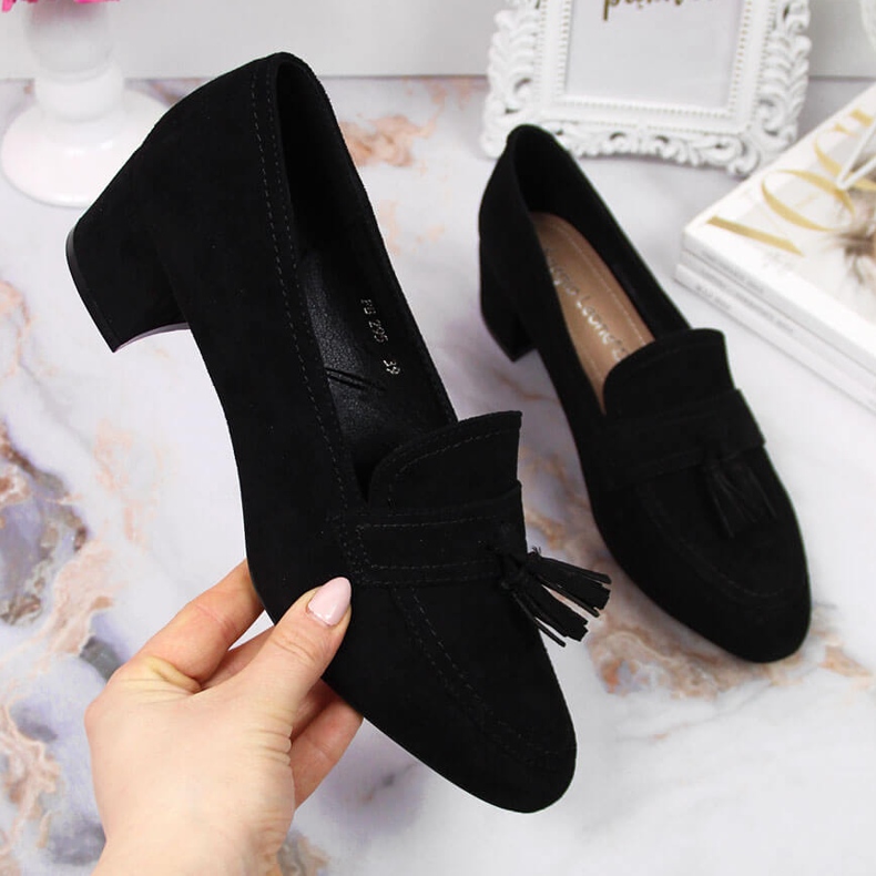 Dambrogues i svart mocka från Sergio Leone 1