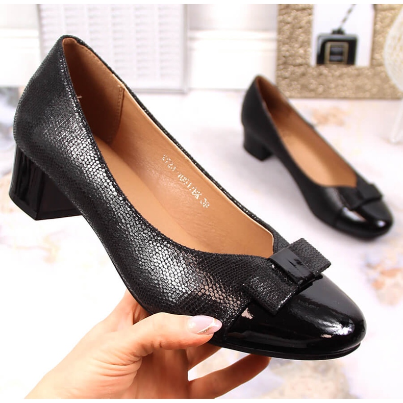 Svarta högklackade dampumps Vinceza 10517 1