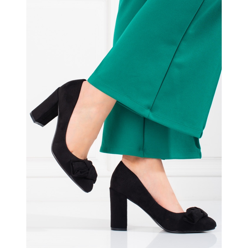 Shelovet kvinnors pumps på stolpen med en rosett svart 1