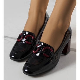 BM Teresa svartlackade pumps 1