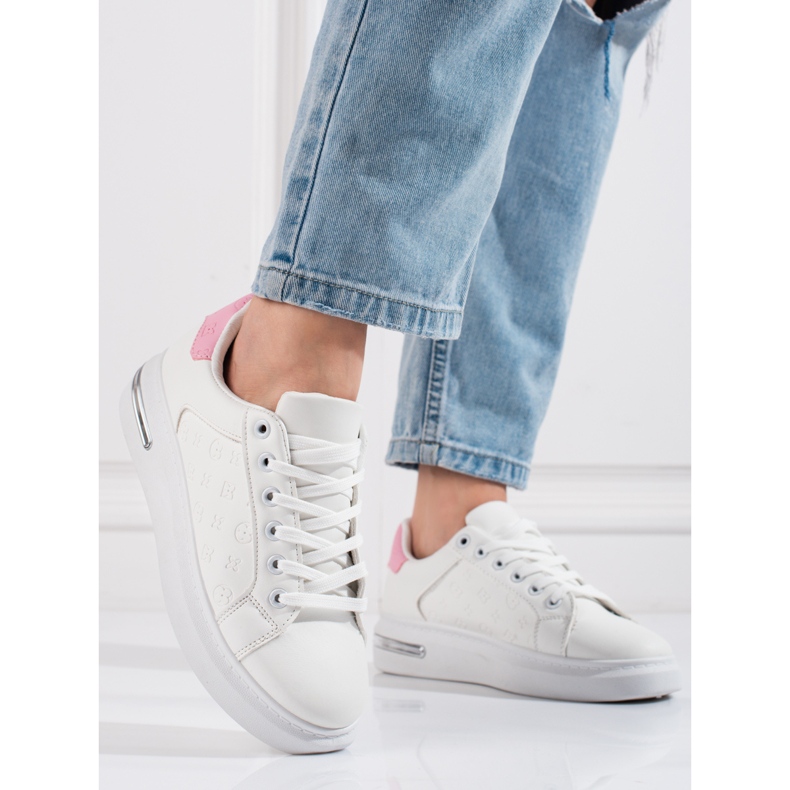 Shelovet kvinnors vita sportskor med ett mönster 1