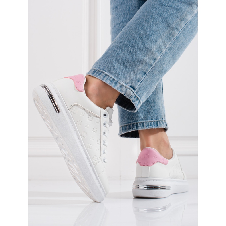 Shelovet kvinnors vita sportskor med ett mönster 2