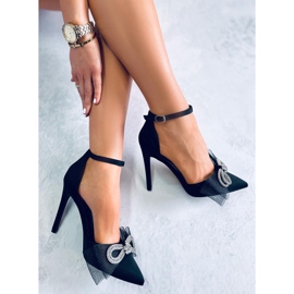 Seastar Nålar med rosett i tyll från Triana Black svart 1