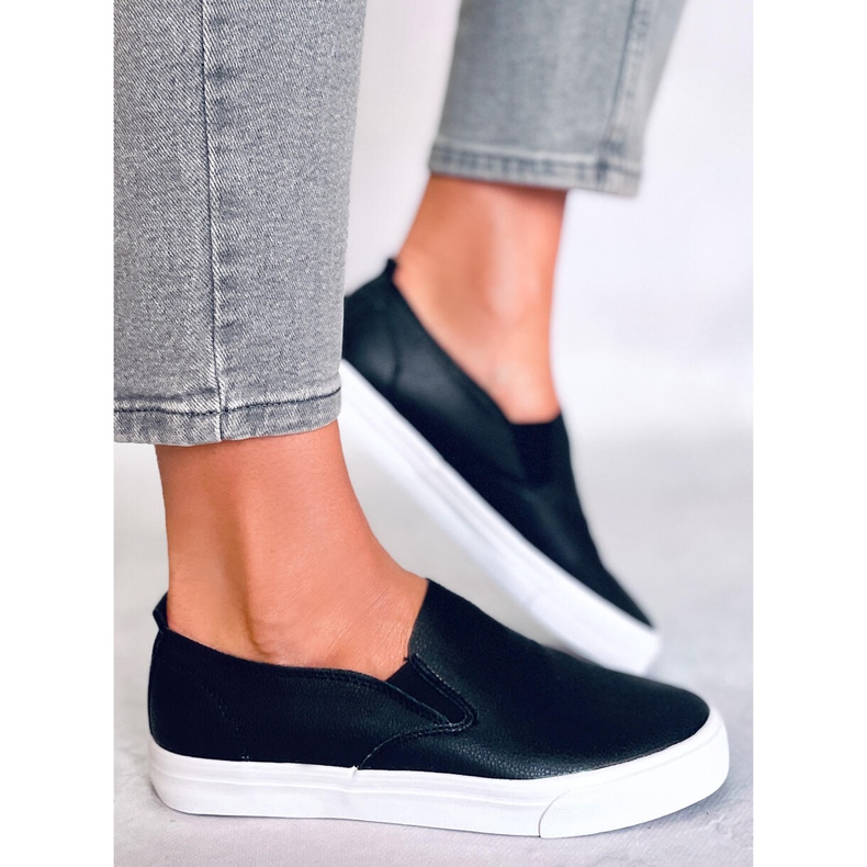 BM Diaz Black slip-on sneakers för kvinnor svart 1