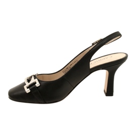 Kvinnors lädersandaler med dekoration Caprice 9-29626-20 022 Black Nappa svart 2