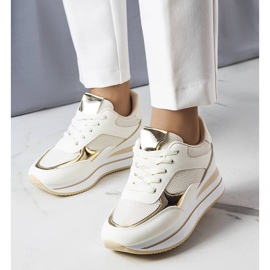 Beige sneakers med tjock sula från Ethel 1