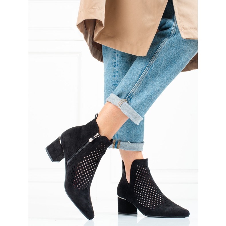 Genombrutna stövlar för kvinnor med låg klack Vinceza svart 1